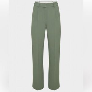 Aritzia Effortless Pants – Light Green Crepette